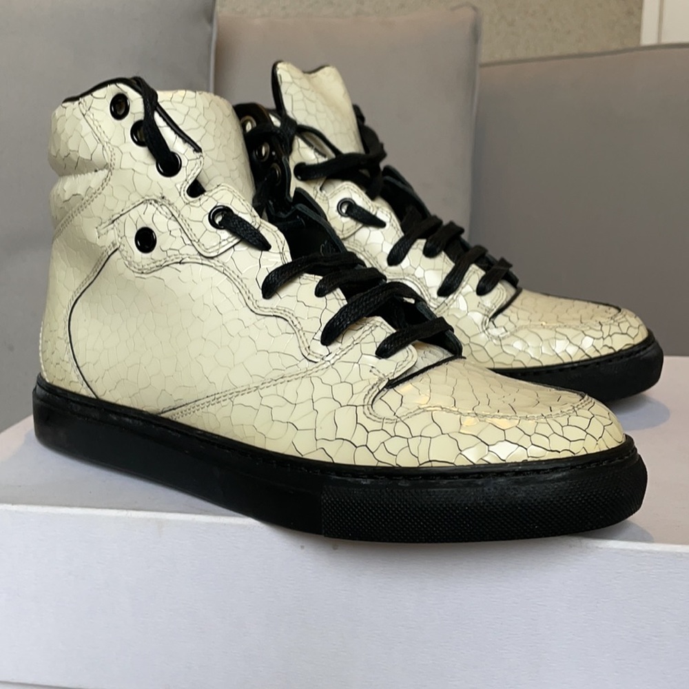 Balenciaga women’s sneakers **NEW**, Sz 37